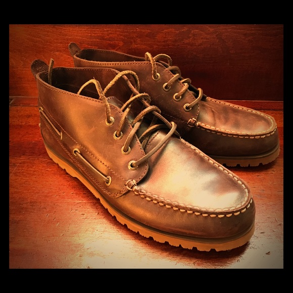 sperry mini lug chukka